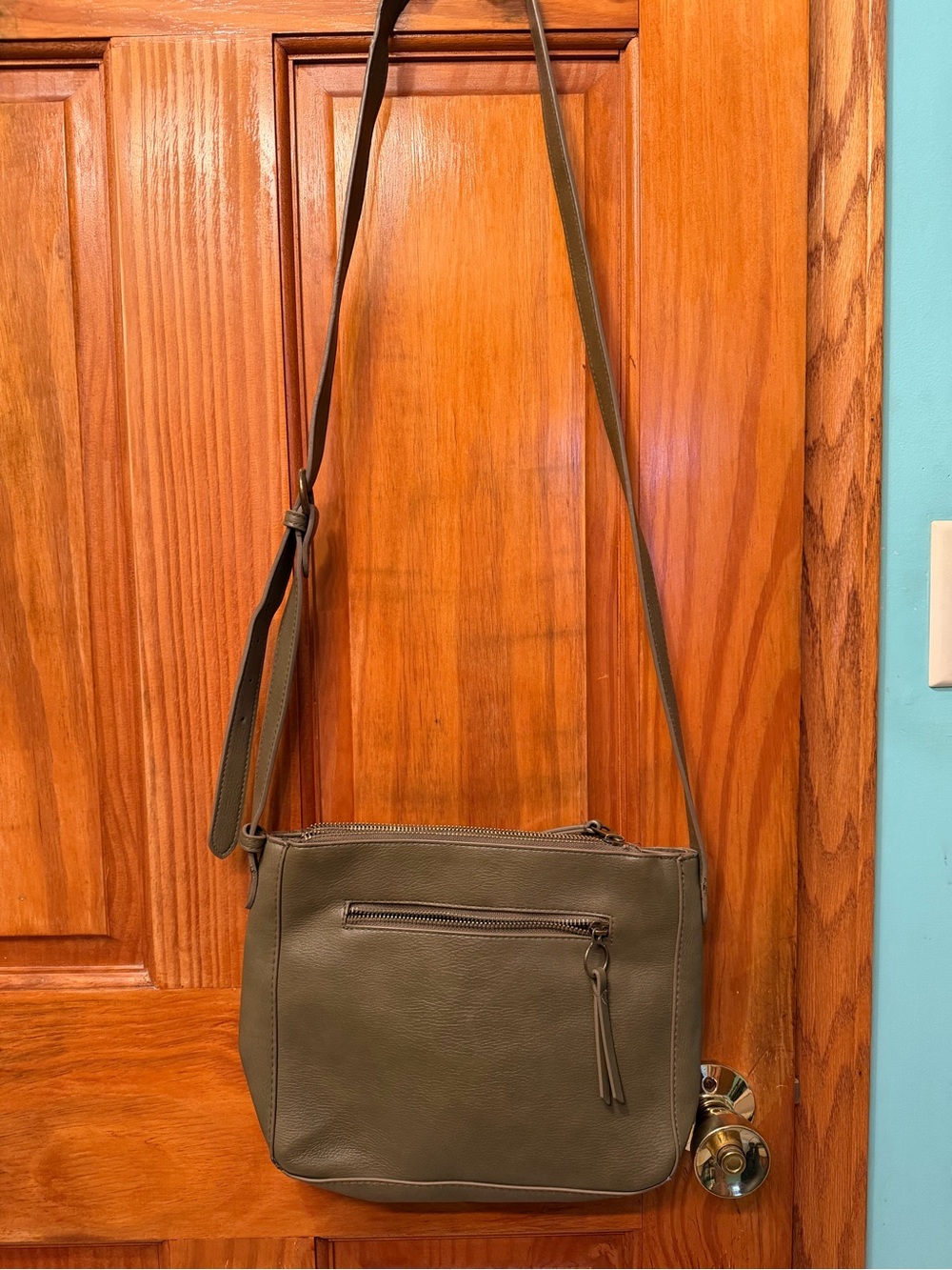 Universal Thread Olive Green Small Crossbody Bag